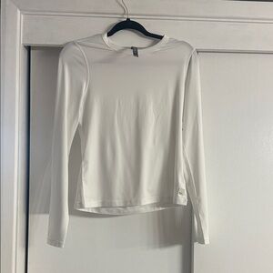Vuori White Long Sleeve Tee